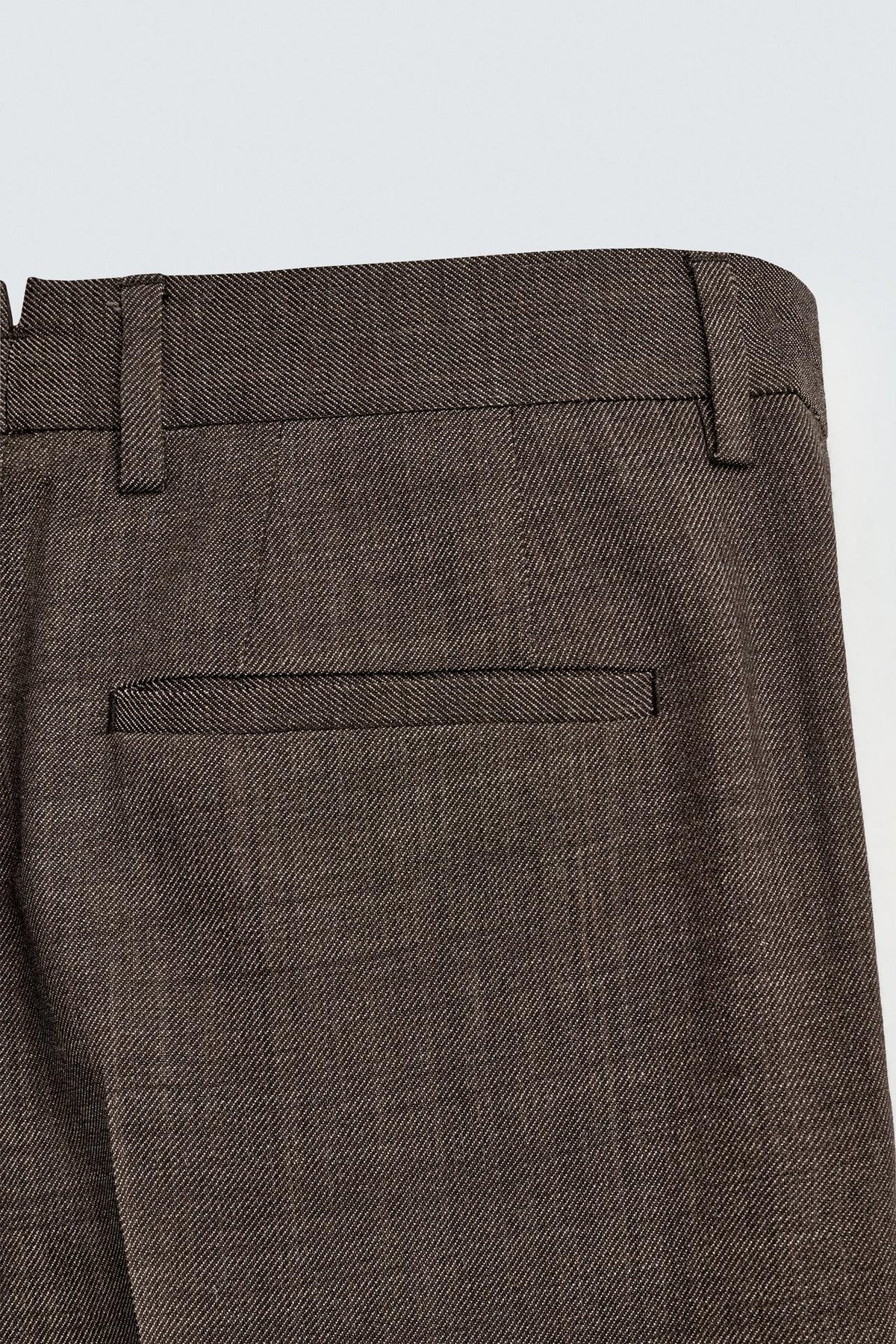 Pantalon en laine coupe droite Zara