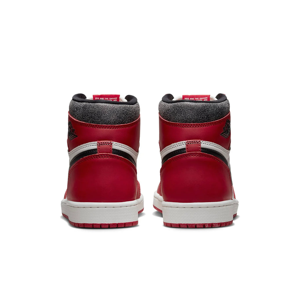 Air Jordan 1 Retro High OG « Chicago Lost & Found »