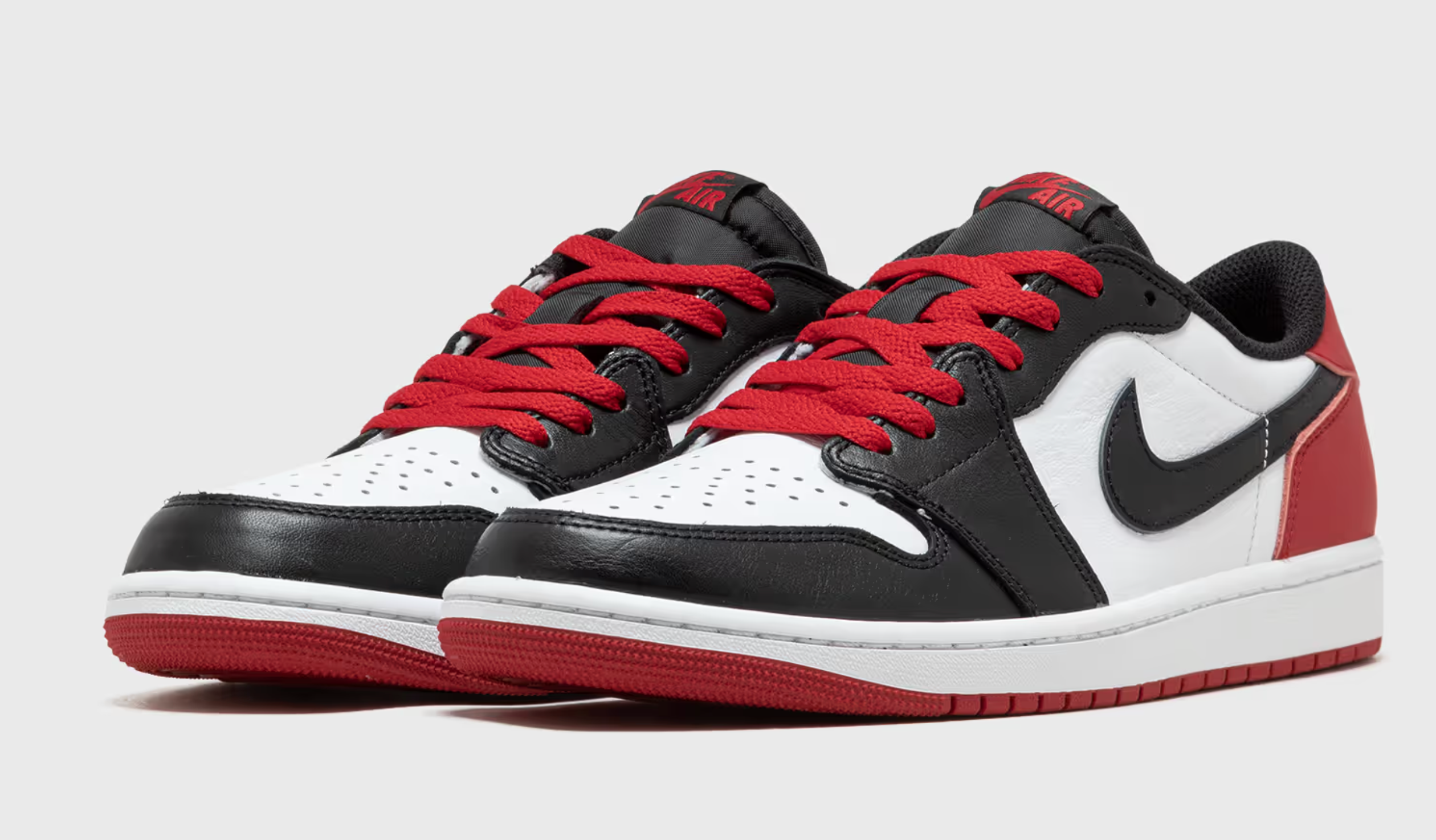 JordanAIR JORDAN 1 RETRO LOW OG 'Black Toe'