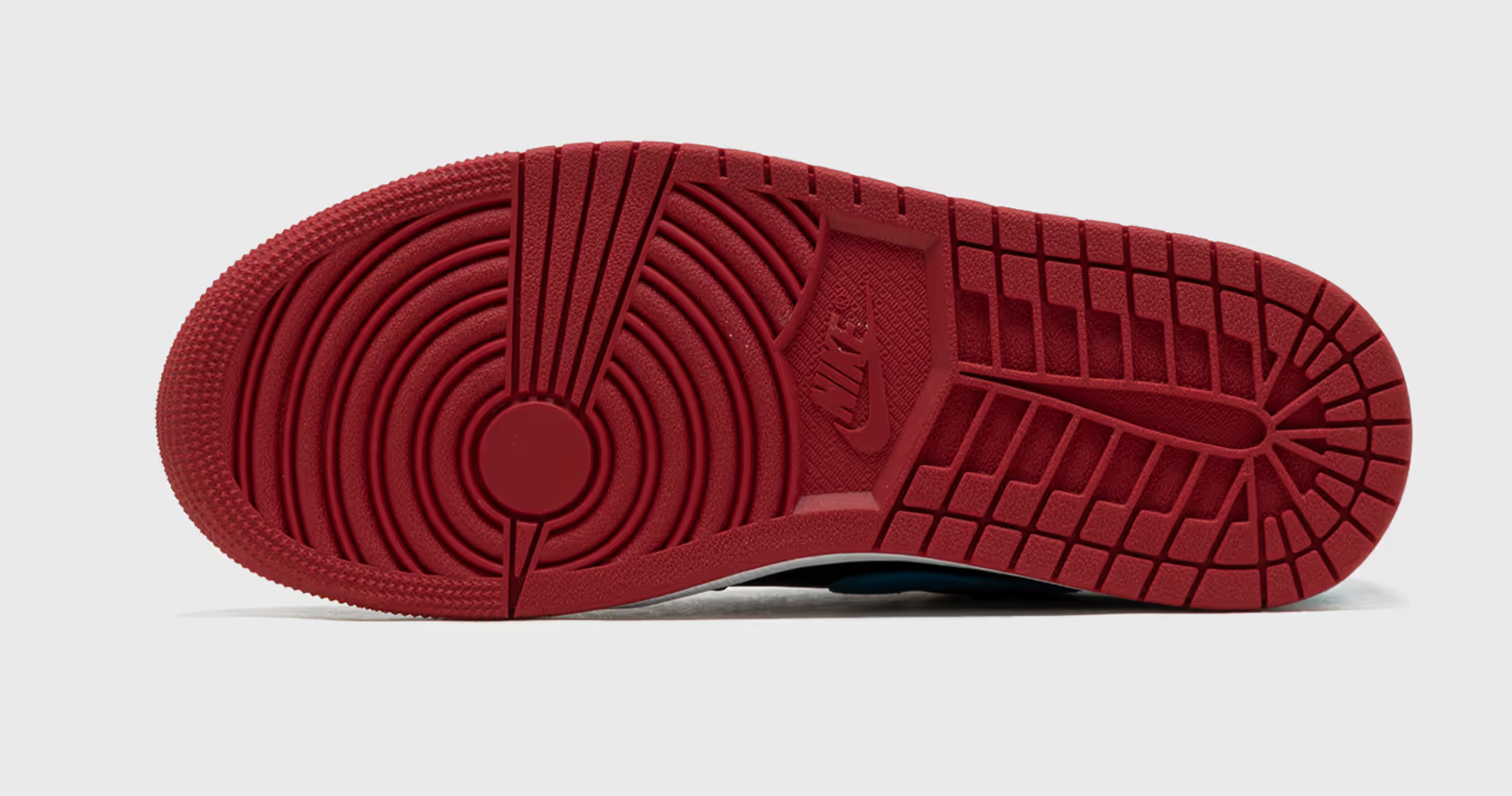Air Jordan 1 Low – Schwarz / Dark Powder Blue / Gym Red