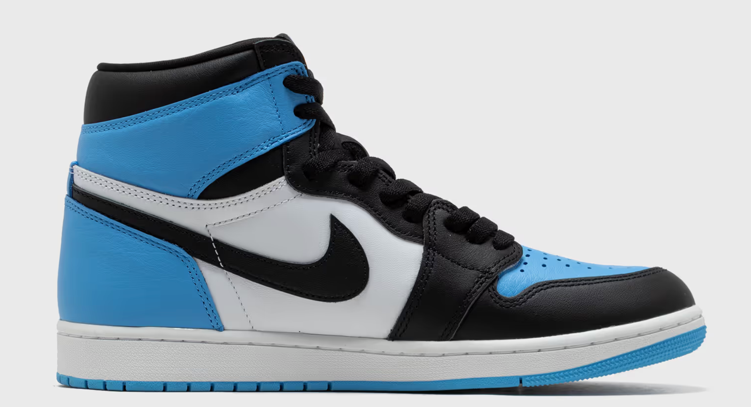 JordanAIR JORDAN 1 RETRO HIGH OG 'University Blue' (UNC Toe)