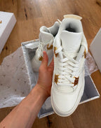 Air Jordan 4 Rétro « Or métallique »