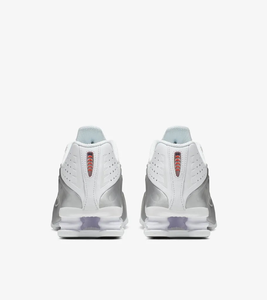 Nike Shox R4 „White Metallic Silver“