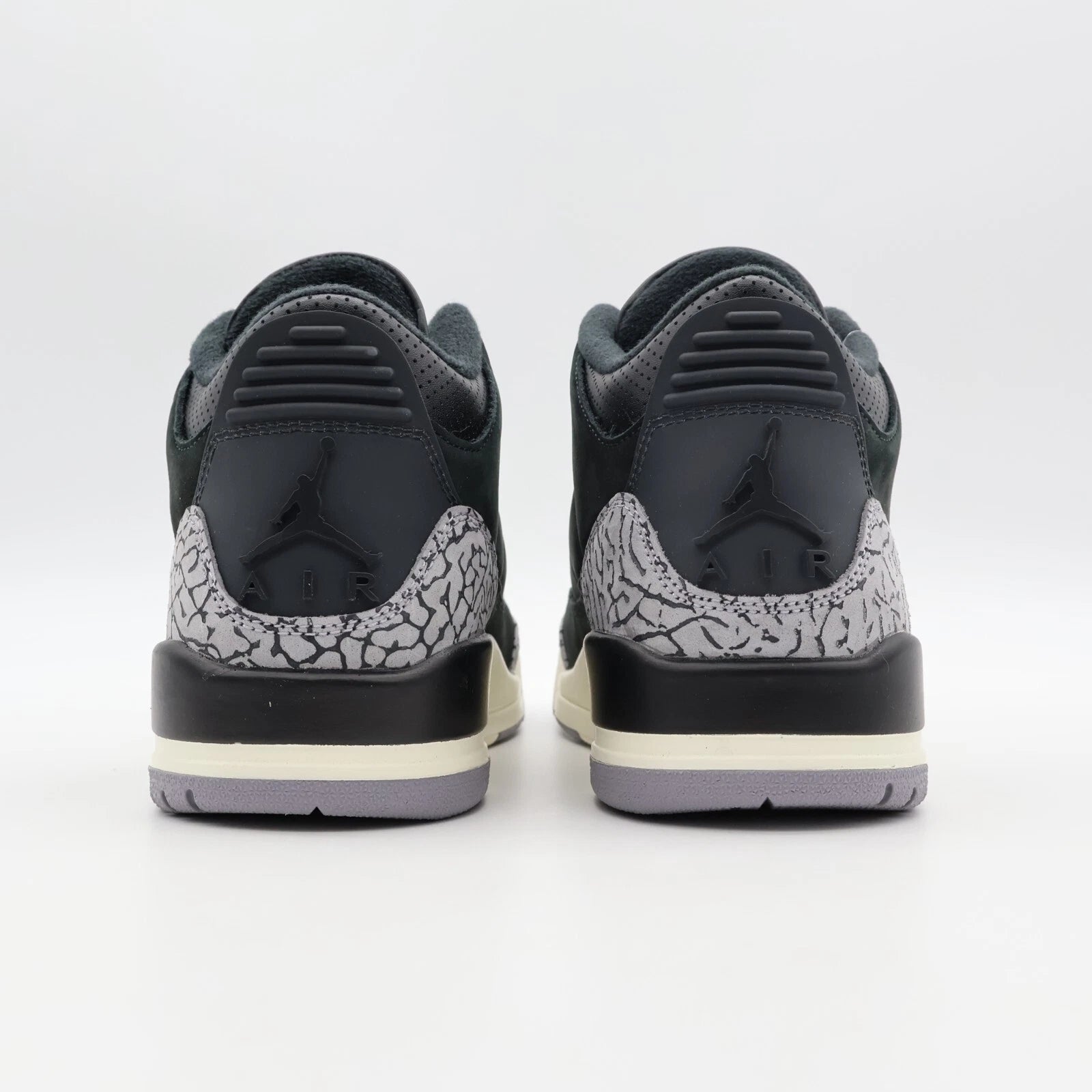 Air Jordan 3 Rétro "Off Noir"